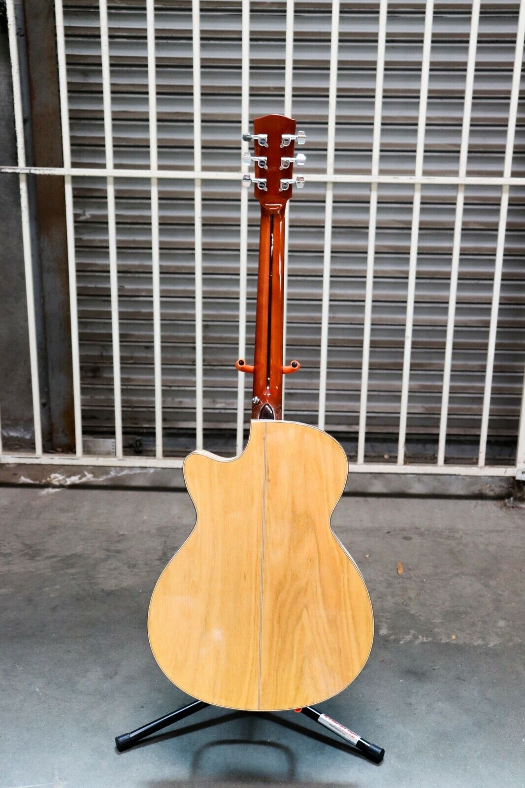40" Beginner OM Acoustic Guitar With Laminated Spruce Top Model No F-1C