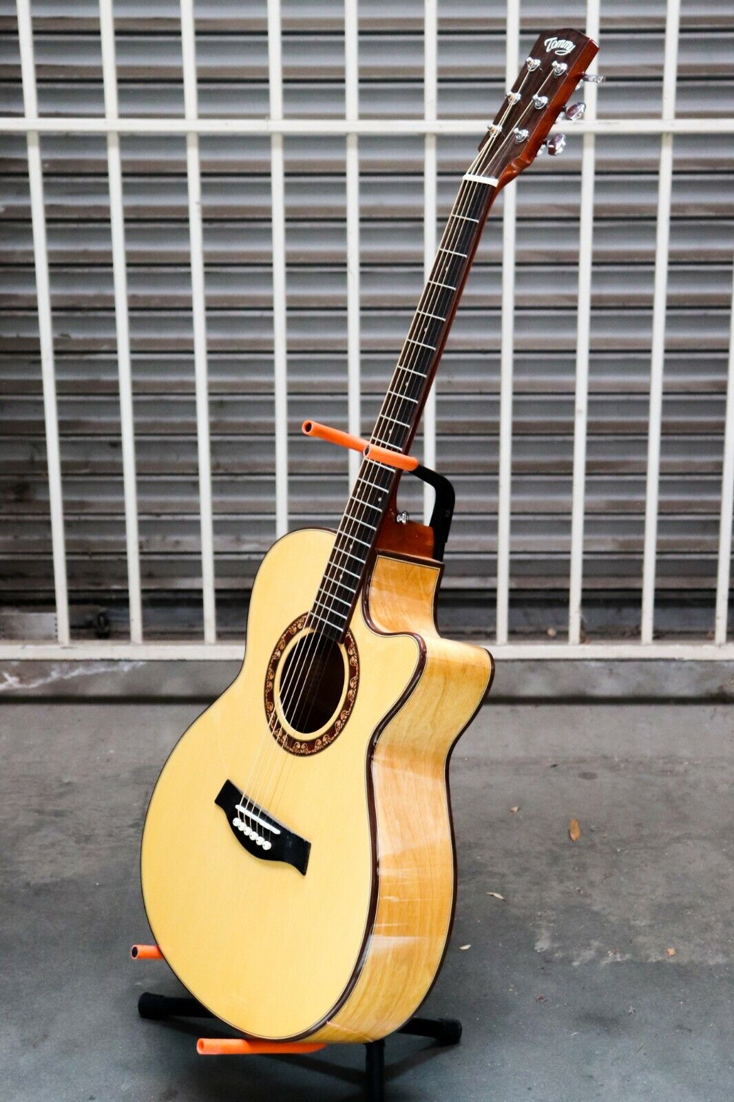 40" Beginner OM Acoustic Guitar With Laminated Spruce Top Model No F-1C