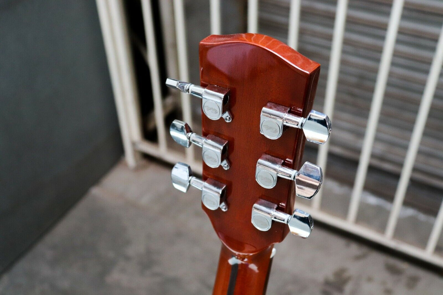 40" Beginner OM Acoustic Guitar With Laminated Spruce Top Model No F-1C